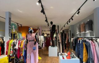 Binder kopen packer ondergoed kopen zwembinder kopen ftm binder kopen transgender kopen non-binair Transgender Genderdysforie Transgenderrechten Transitie Genderbevestigende chirurgie Hormoontherapie (HRT) Non-binair Genderqueer Trans man Trans vrouw Top chirurgie Bottom chirurgie Geslachtsveranderende operatie Genderidentiteit Cisgender Gender non-conform Interseks Genderexpressie Binder dragen Transgenderzorg