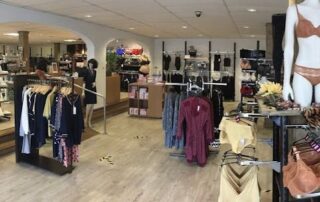 Binder kopen packer ondergoed kopen zwembinder kopen ftm binder kopen transgender kopen non-binair Transgender Genderdysforie Transgenderrechten Transitie Genderbevestigende chirurgie Hormoontherapie (HRT) Non-binair Genderqueer Trans man Trans vrouw Top chirurgie Bottom chirurgie Geslachtsveranderende operatie Genderidentiteit Cisgender Gender non-conform Interseks Genderexpressie Binder dragen Transgenderzorg