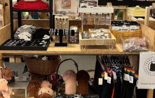 Binder kopen packer ondergoed kopen zwembinder kopen ftm binder kopen transgender kopen non-binair Transgender Genderdysforie Transgenderrechten Transitie Genderbevestigende chirurgie Hormoontherapie (HRT) Non-binair Genderqueer Trans man Trans vrouw Top chirurgie Bottom chirurgie Geslachtsveranderende operatie Genderidentiteit Cisgender Gender non-conform Interseks Genderexpressie Binder dragen Transgenderzorg