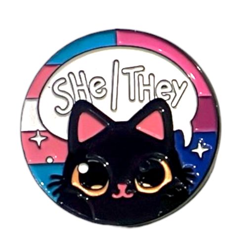 LHBTQIA+ pins & buttons TransUndeez, Pride pins en buttons, LHBTQ accessoire pinnen, LGBTQ+ badge pinnen, Pride vlag pins, Pronoun pins (zij/they etc.), Regenboog pin badges, Inclusieve pins en buttons, Gender-inclusieve accessoires, Queer pins collectie, “she/they” pin, Trans pride pin, Biseksueel regenboog pin, Panseksueel pride badge, Aseksueel icon pin, Ally / queer all year pins, Mini LHBTQ vlag pins, Inclusiviteit pins voor kleding, Pride statement pins